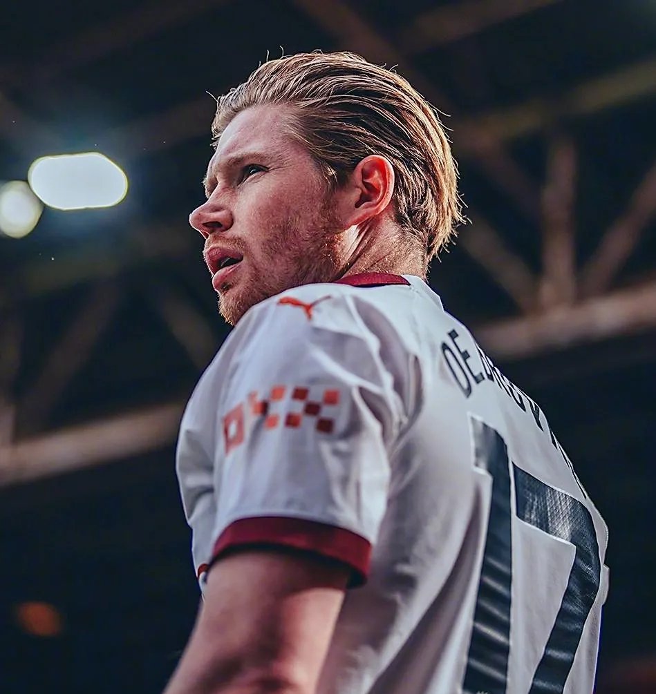 关于德布劳内头球破门+点球绝杀，莱比锡遭遇联赛三连败的信息